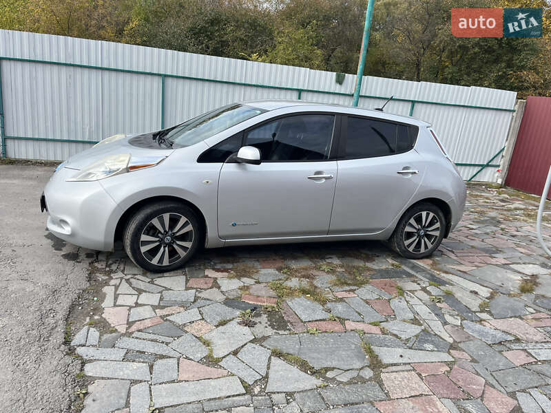 Хэтчбек Nissan Leaf 2013 в Буске фото 7 Хэтчбек Nissan Leaf 2013 в Буске