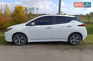 Хэтчбек Nissan Leaf 2020 в 