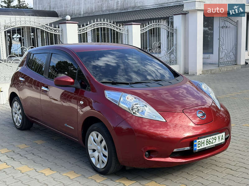 Хэтчбек Nissan Leaf 2017 в Белгороде-Днестровском фото Хэтчбек Nissan Leaf 2017 в Белгороде-Днестровском
