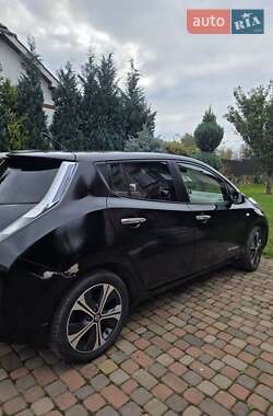 Хэтчбек Nissan Leaf 2012 в  фото 5 Хэтчбек Nissan Leaf 2012 в