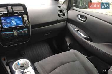 Хэтчбек Nissan Leaf 2015 в 