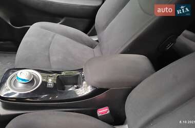 Хэтчбек Nissan Leaf 2015 в 
