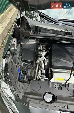 Хэтчбек Nissan Leaf 2019 в 