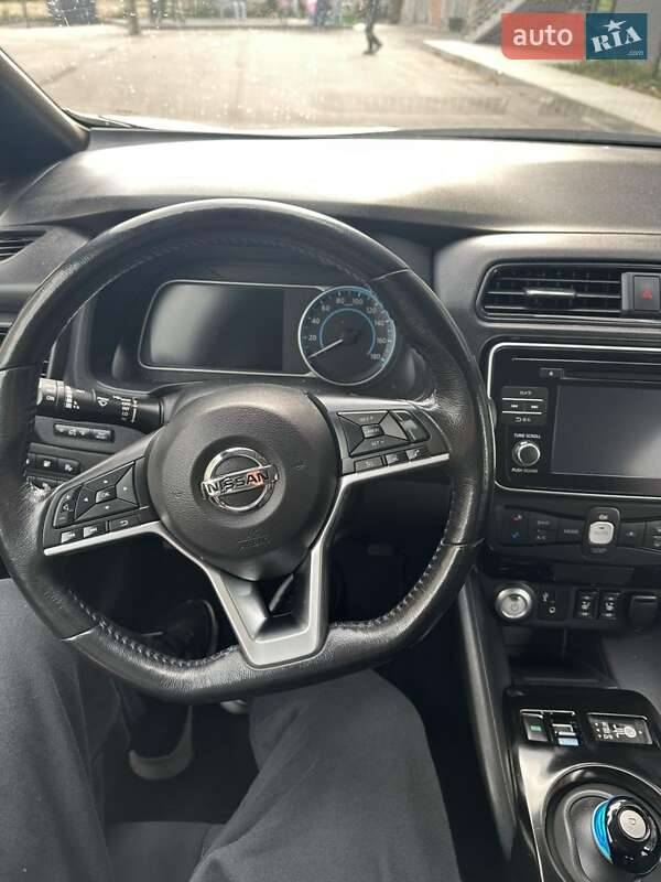 Хэтчбек Nissan Leaf 2019 в Фастове