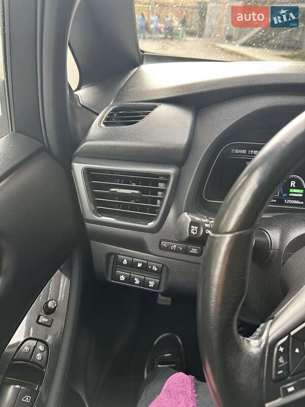 Хэтчбек Nissan Leaf 2019 в Фастове