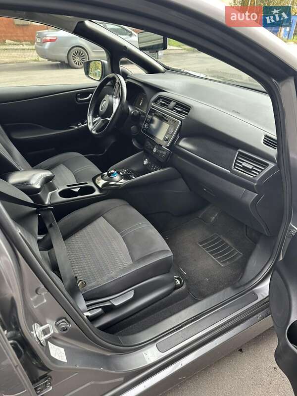 Хэтчбек Nissan Leaf 2019 в Фастове