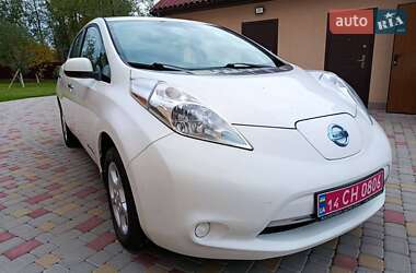 Хэтчбек Nissan Leaf 2013 в 