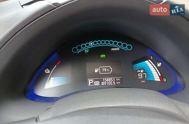 Хэтчбек Nissan Leaf 2013 в 