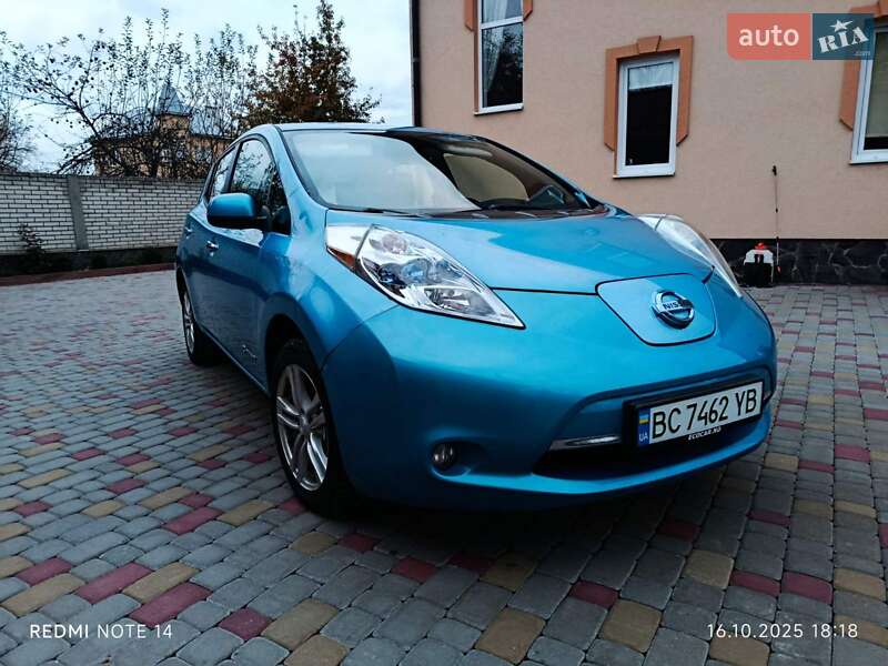 Хетчбек Nissan Leaf 2013 в Івано-Франківську