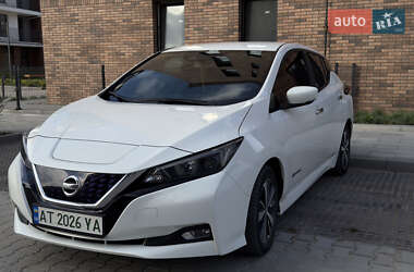 Хэтчбек Nissan Leaf 2019 в 