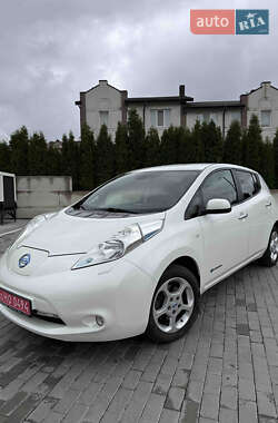 Хэтчбек Nissan Leaf 2014 в 