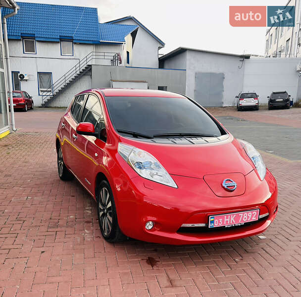 Хэтчбек Nissan Leaf 2016 в Ровно