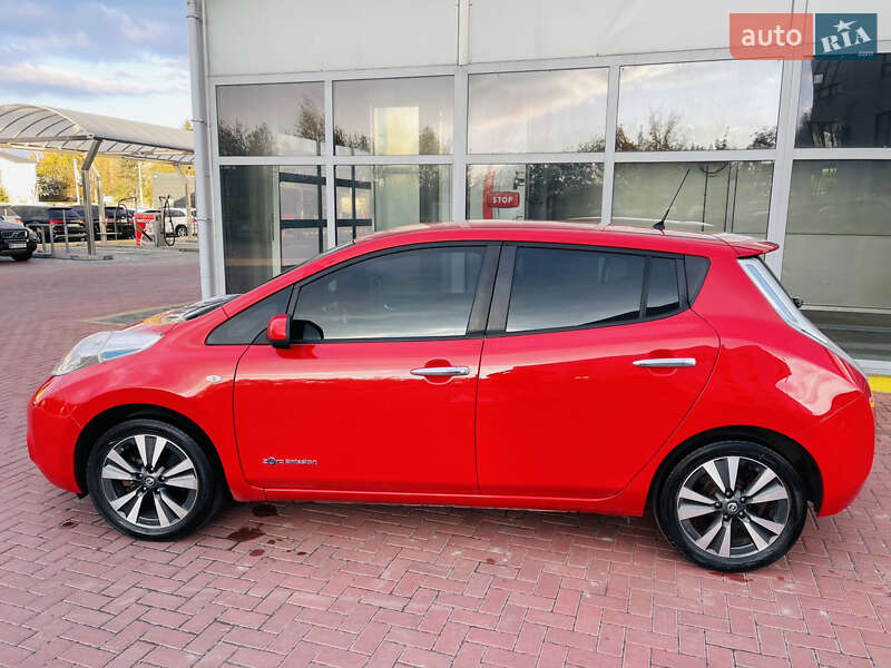 Хэтчбек Nissan Leaf 2016 в Ровно