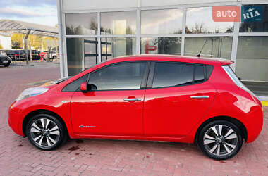 Хэтчбек Nissan Leaf 2016 в 