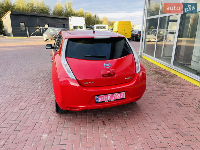 Хэтчбек Nissan Leaf 2016 в Ровно