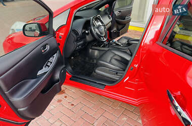 Хэтчбек Nissan Leaf 2016 в 