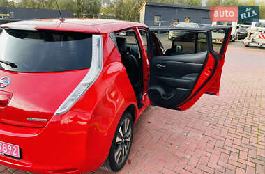 Хэтчбек Nissan Leaf 2016 в 