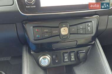 Хэтчбек Nissan Leaf 2018 в 