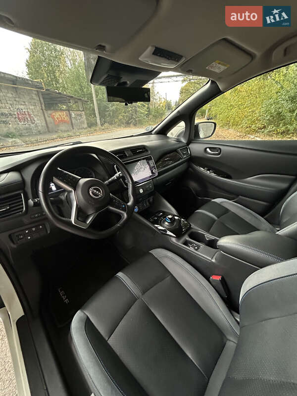 Хэтчбек Nissan Leaf 2023 в Днепре фото 16 Хэтчбек Nissan Leaf 2023 в Днепре