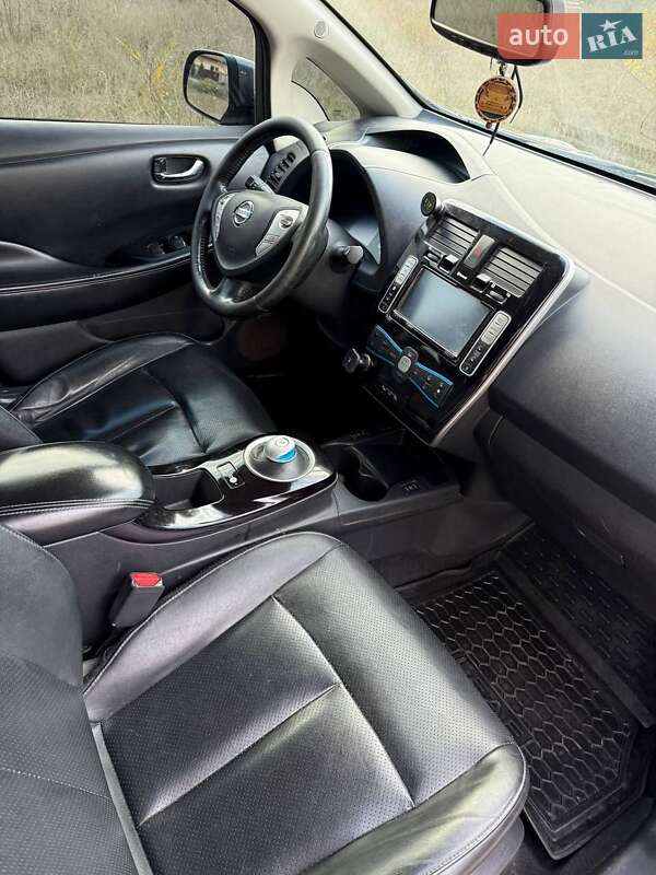 Хетчбек Nissan Leaf 2014 в Дніпрі