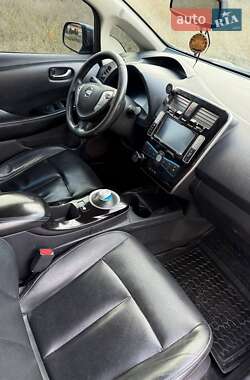 Хэтчбек Nissan Leaf 2014 в 