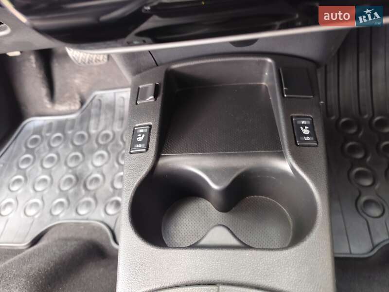 Хэтчбек Nissan Leaf 2016 в Ровно