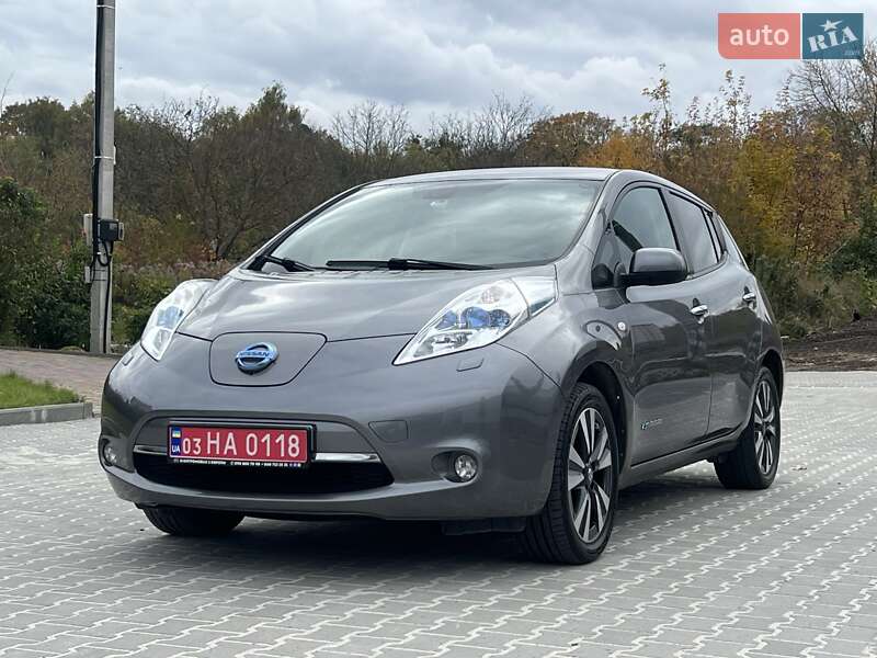 Хетчбек Nissan Leaf 2015 в Рівному