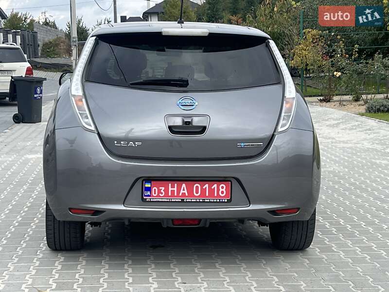 Хетчбек Nissan Leaf 2015 в Рівному