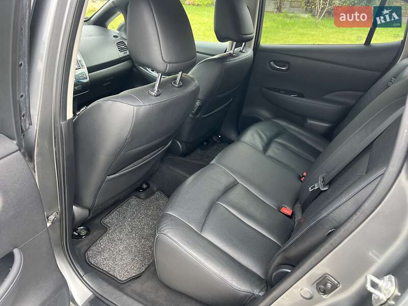 Хетчбек Nissan Leaf 2015 в Рівному