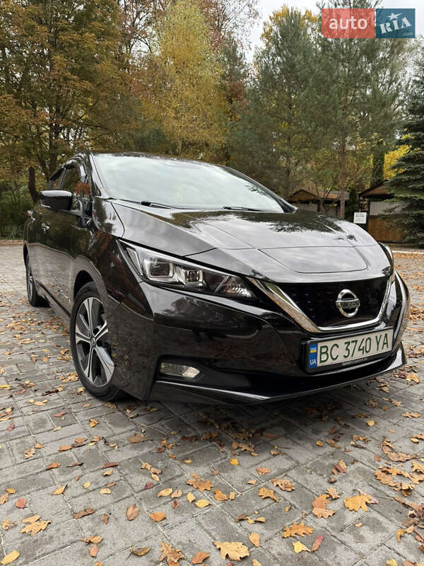 Хэтчбек Nissan Leaf 2018 в Дрогобыче