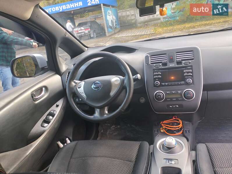 Хетчбек Nissan Leaf 2013 в Львові