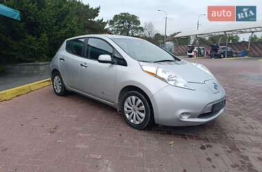 Хетчбек Nissan Leaf 2014 в 