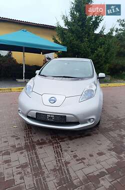 Хетчбек Nissan Leaf 2014 в 