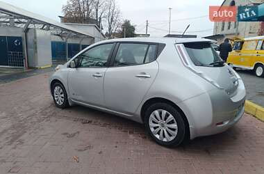 Хетчбек Nissan Leaf 2014 в 