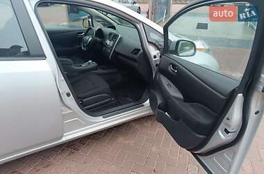 Хетчбек Nissan Leaf 2014 в 
