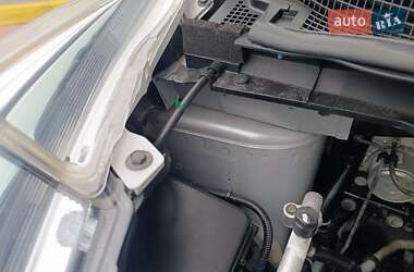 Хетчбек Nissan Leaf 2014 в 