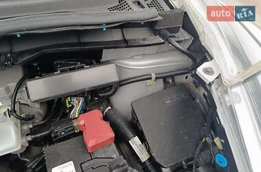 Хетчбек Nissan Leaf 2014 в 