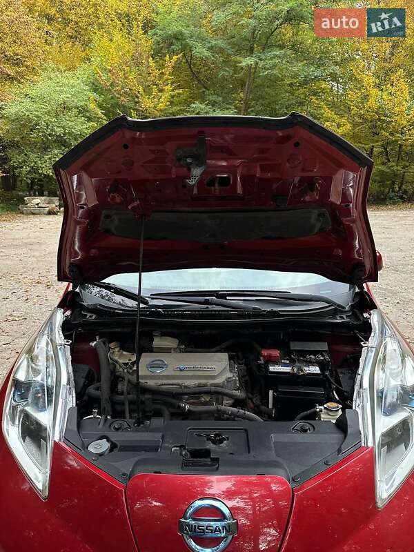 Хэтчбек Nissan Leaf 2011 в Львове фото 18 Хэтчбек Nissan Leaf 2011 в Львове