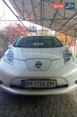 Хэтчбек Nissan Leaf 2014 в 