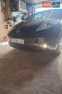 Хетчбек Nissan Leaf 2016 в 
