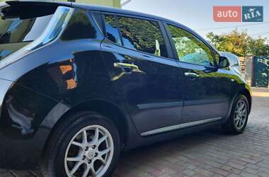 Хетчбек Nissan Leaf 2015 в Рівному