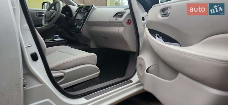 Хэтчбек Nissan Leaf 2014 в Ровно фото 31 Хэтчбек Nissan Leaf 2014 в Ровно