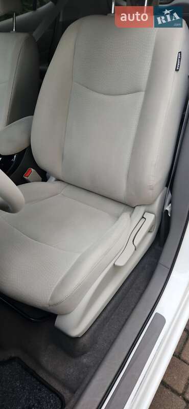 Хэтчбек Nissan Leaf 2014 в Ровно фото 35 Хэтчбек Nissan Leaf 2014 в Ровно
