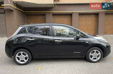 Хэтчбек Nissan Leaf 2014 в 