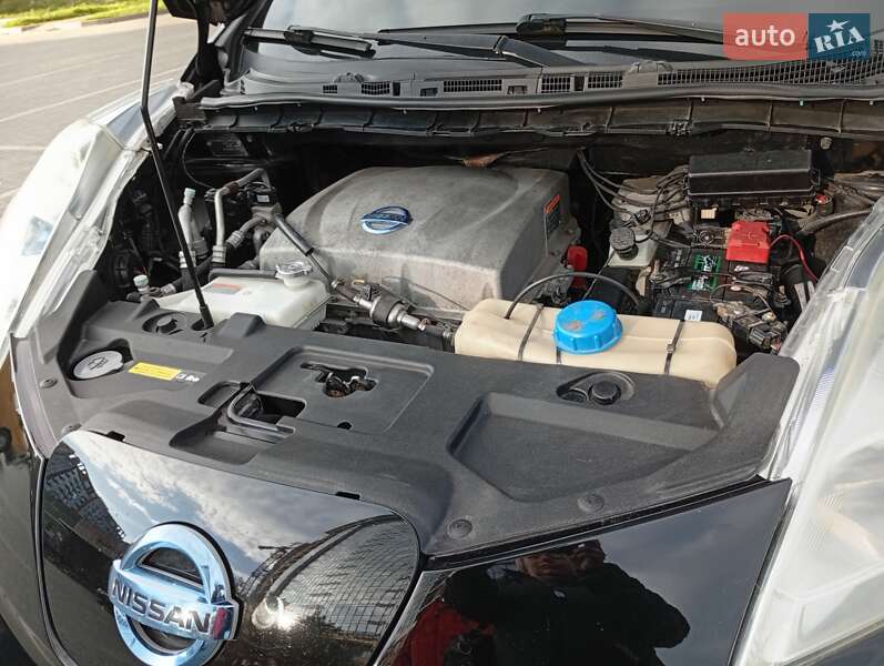 Хетчбек Nissan Leaf 2014 в Одесі