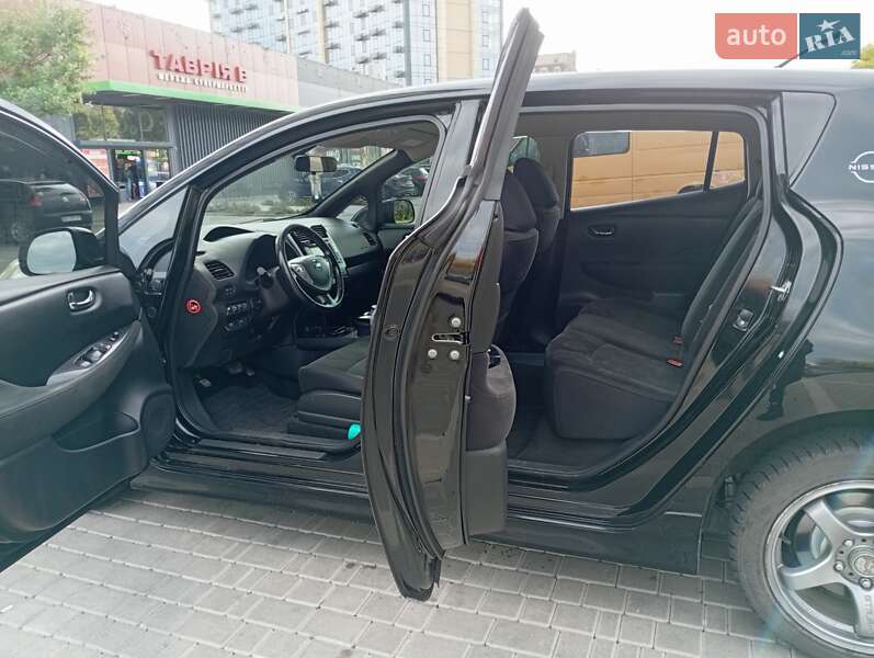 Хетчбек Nissan Leaf 2014 в Одесі