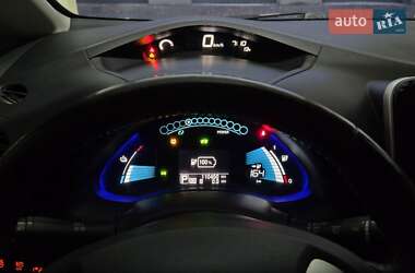 Хэтчбек Nissan Leaf 2016 в 