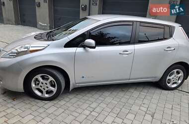 Хэтчбек Nissan Leaf 2016 в 