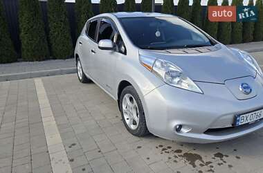 Хэтчбек Nissan Leaf 2016 в 