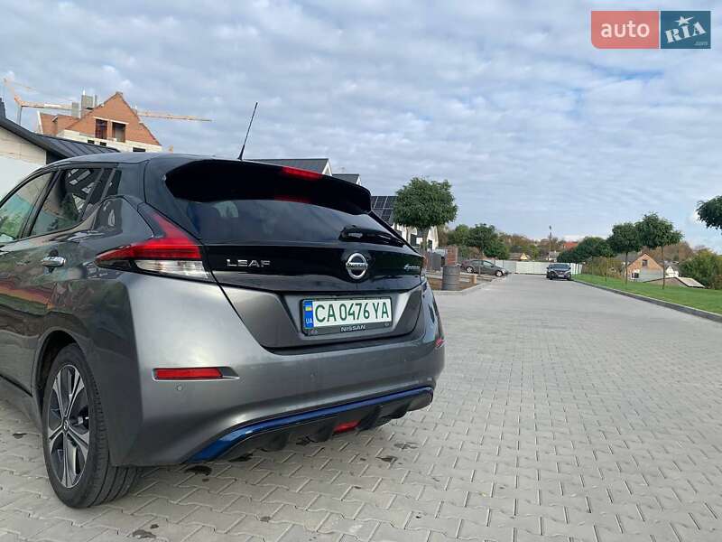 Хэтчбек Nissan Leaf 2018 в Умани